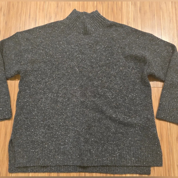 NWOT Well Worn Charcoal Sweater - Picture 2 of 10